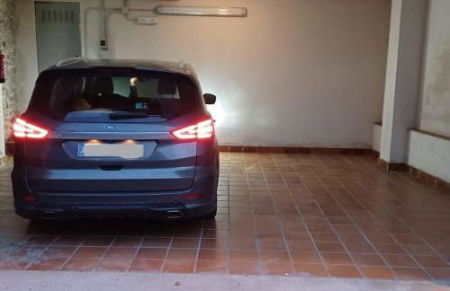 Piso con preciosas vistas, patio privado y amplio garaje - Photo 17