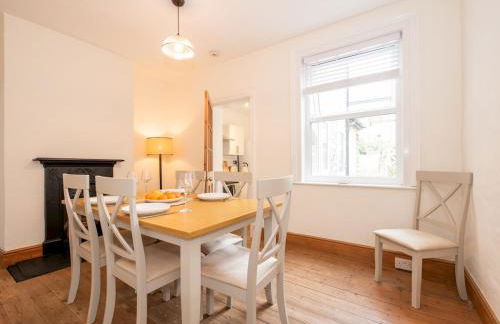 Quaint Victorian Cottage great transport to London - Pass the Keys - Foto 2