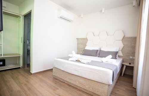 Amalia Deluxe Villas - Photo 32