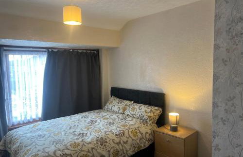 Five Oaks House- Entire 3 Bedroom House for Family & Contractors with up to 5 sleep- NO PARTIES ALLOWED - Foto 13