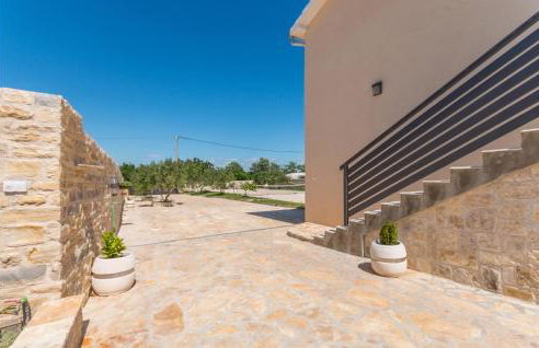 7 Bedroom Awesome Home In Polaca - Foto 17