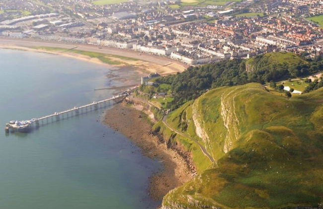 Wrexham Central Stay Apartment Seven - Photo 19