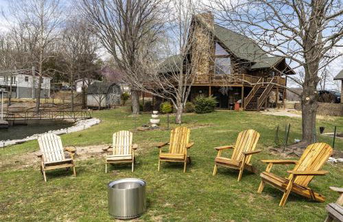 Luxury Log Cabin w Beach & Dock Sleeps 12 - Photo 5