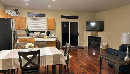 Modern Three Bedrooms House Nike Intel - Photo 1