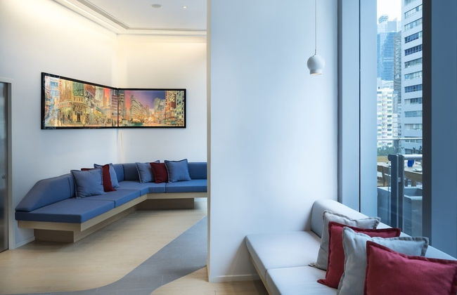 CHI Residences 138 - Photo 3