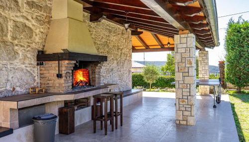 Charming Villa Antoana for families and kids in Labin - Rabac with kids playground & private pool - Foto 3