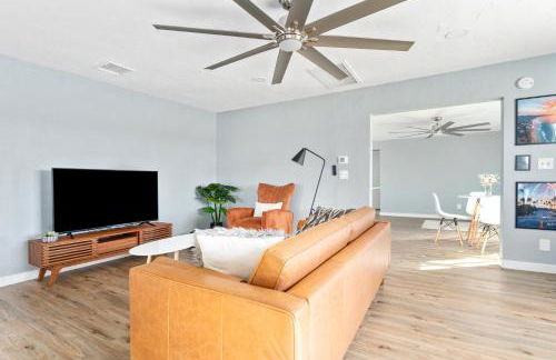 Desert Oasis - Firepit, Stargazing, Kitchen Essentials, 5 Acres, & Joshua Trees - Sleeps 6 Comfortably, 7 with Sofa, 8 Maximum - Foto 23