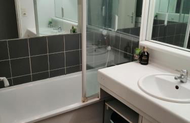 Les fontaines T4 Spacieux 3 chambres parking gratuit - Photo 6