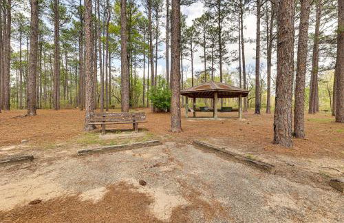Spacious Retreat, 2 Miles to Tuskegee University - Foto 36