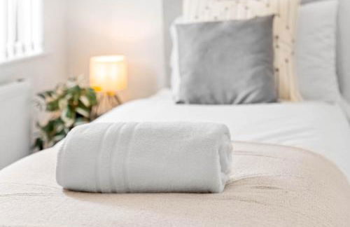 Two Bedroom Apartment - On Street Parking Available - Netflix - Wifi - Top Rated - 311M - Photo 24