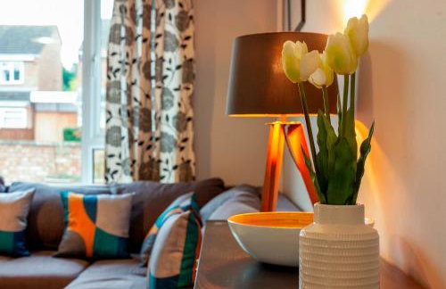 Pass the Keys Spacious and modern house with Free Parking - Photo 12