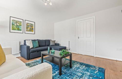 Stylish 4 Bedroom House in St Neots w Free Parking - Foto 29