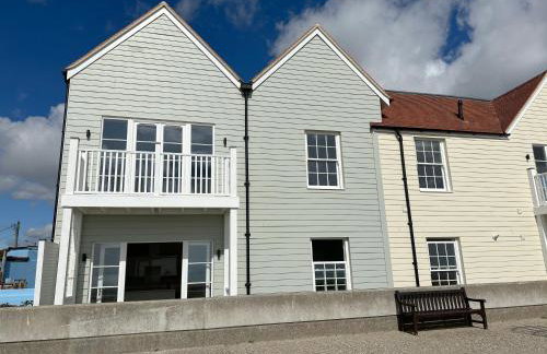 Ocean View Suite - Near Hythe - On Beach Seafront - Private Parking - Photo 18
