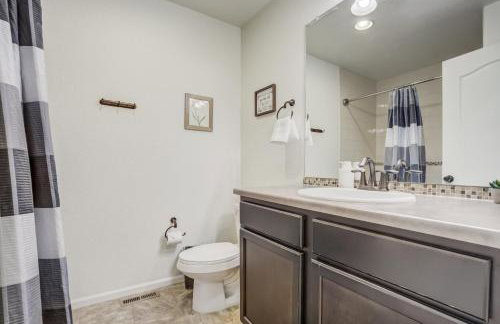 Spacious Family Getaway Near Downtown - Foto 29