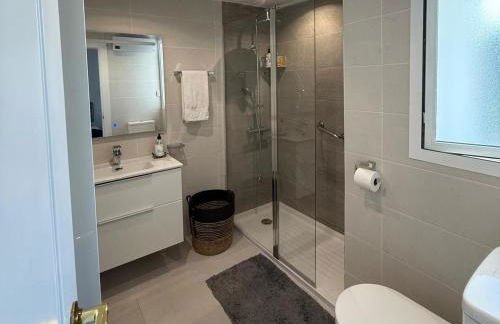 Sun Gardens Penthouse - Photo 23