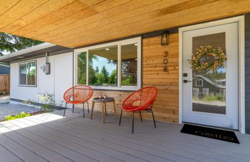 Family-Friendly 4BR Home with AC and Yard Near Airport - Foto 3