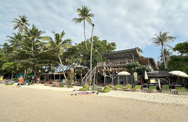Beachside 3-bedroom Townhouse w Private Pool at 70 Meters From Beach - Photo 20