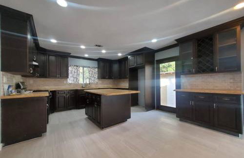 Tarzana 6 Bedroom Charmer W Pool - Foto 7