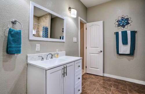 Pet-Friendly San Antonio Home w/ Yard & Patio! - Foto 15