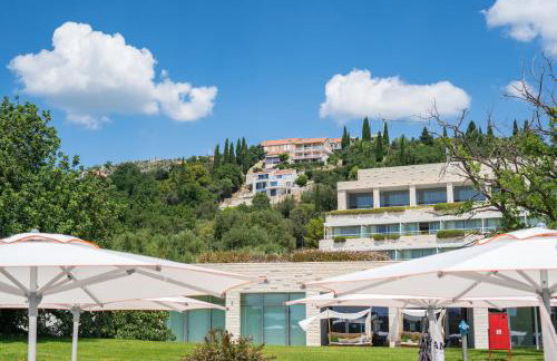 Apartmani D & J with Heated Pool & Stunning Sea View - Photo 37