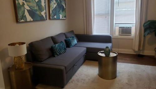Spacious 2BR Apartment near Airport - Central Charming - Foto 2