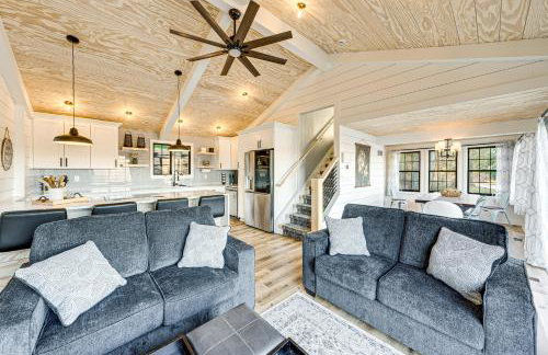 Canoes and Dock Waterfront Retreat on Lake Beulah! - Foto 5