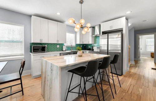 Large Modern Home Centrally located With Hot Tub - Foto 10