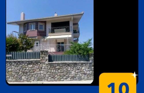 Villa Krina Rosa Aigio - Foto 1