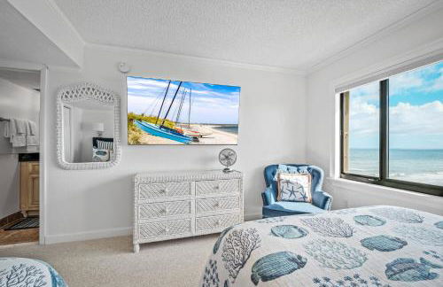 Luxury direct oceanfront corner penthouse with heated pool and garage parking - Foto 34