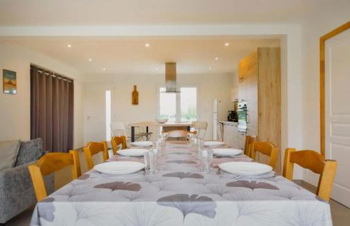 Awesome Home In Bacilly With Wifi - Foto 7