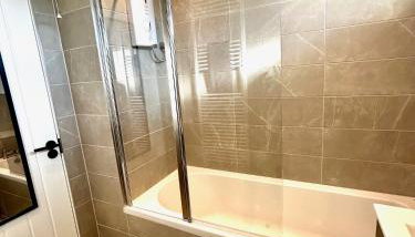 Druridge Apartment - Foto 4, Shower