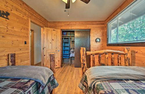 Peaceful Strawberry Cabin Fire Pit and Hot Tub - Foto 16