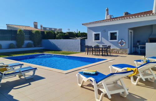 CASA LIMÃO - Private Pool & Garden - Beach & Center 650m - Foto 4