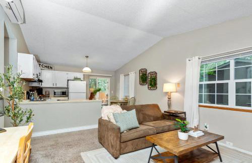 Modern Comfort Near Portal Park - Pet Friendly - Foto 9