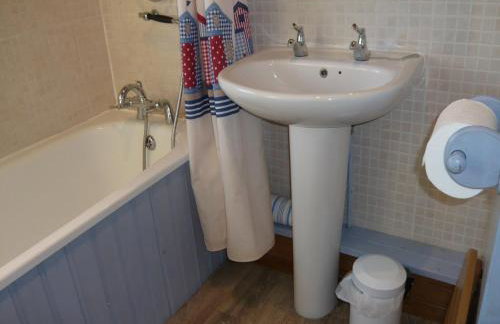 Spacious Cottage With Sauna Looking out on Astonishing Grasslands - Photo 44