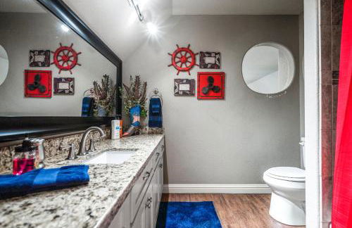 Luxury Waterfront Home Family and Pet Friendly Near Surfside Beach 11 Mins - Foto 46