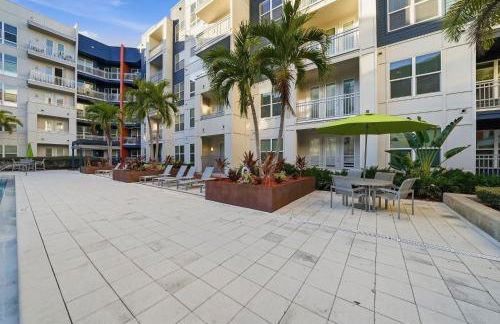 Stylish 2BR w Pool Pet-Friendly Unit #13 - Foto 36