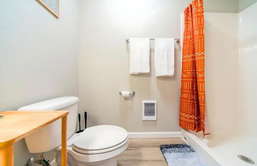 Cozy Micro Suite Unit 11 Sleeps 2 Minutes to Downtown - Foto 6