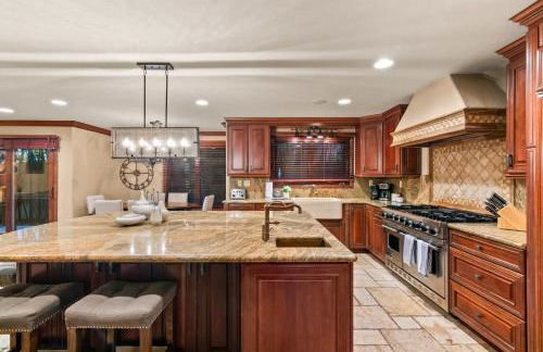 Grand Retreat Rooftop Bliss and Ocean Views - Foto 13