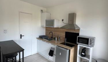 Grand studio lumineux proche gare - Foto 3, stove