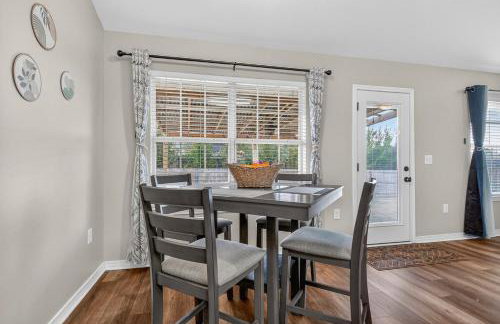 Comfortable 3BR for Families Near Blackwater - Foto 36