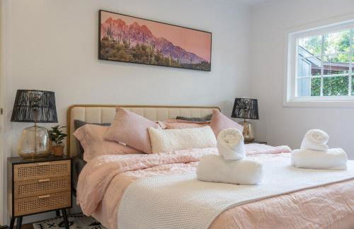 Angel&Rose Universal Hollywood Heated Pool House King Bed - Foto 54