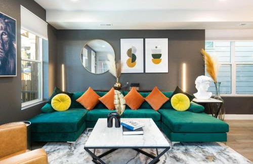 Stunning 3BD 3.5 BA - 10 Min to Downtown! Garage! - Foto 3