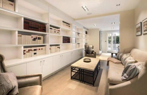 Luxury 4 Bedrooms 5 Baths 2 Receptions Family House with Garden Chelsea - Foto 45