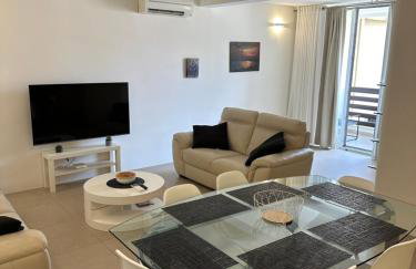 Cruise Ship Bridge View Apartment Luka - Foto 1