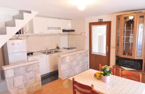 Apartments with parking space Omis - 15767 - Foto 13