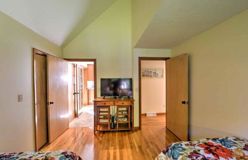 Families Welcome! East Falmouth Home 4 Mi to Beach - Foto 21