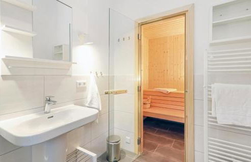 Amazing Home In Krems Iiwarderbrück - Foto 22