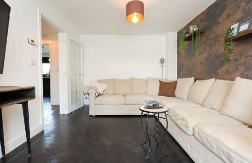 Contractor 4 Bed 2 BA 5 mins to Airport & Barry With Parking - Foto 11