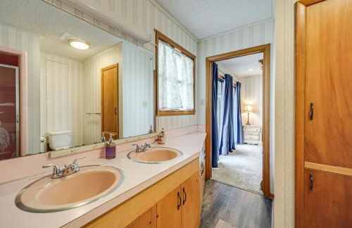 Rustic Lake Buchanan Hideaway with Game Room and Grill - Foto 14